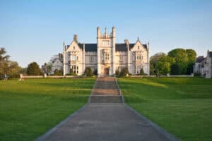 Expert Accountants in Greenhithe - AccounTax Zone Limited