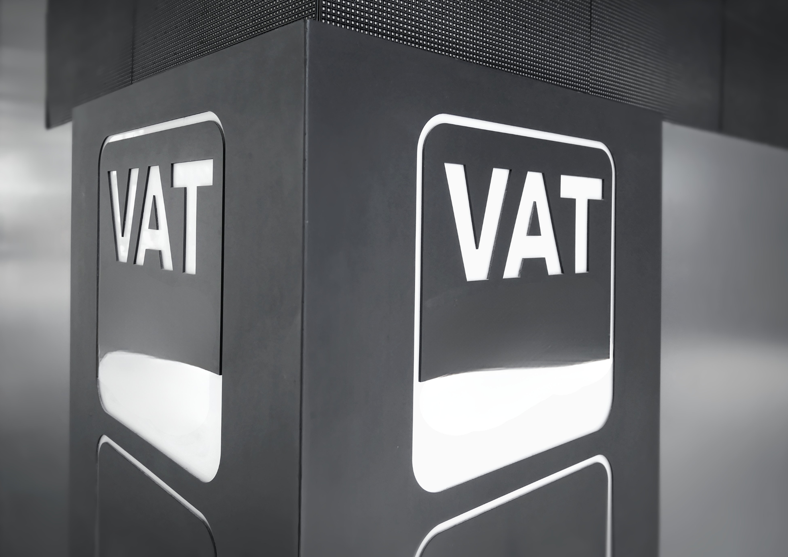 VAT to Pay for SaaS & IT Businesses | UK VAT Guide for Tech Companies - AccounTax Zone Limited